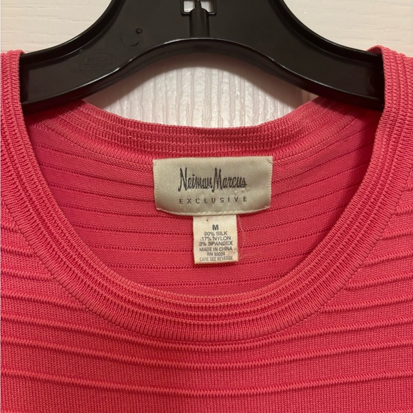 NEIMAN MARCUS Exclusive Silk Sleeveless Ribbed Tank in Pink - Picture 6 of 9